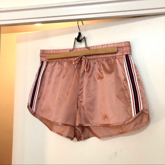 TNA light pink retro shorts with side stripes - Picture 2 of 5
